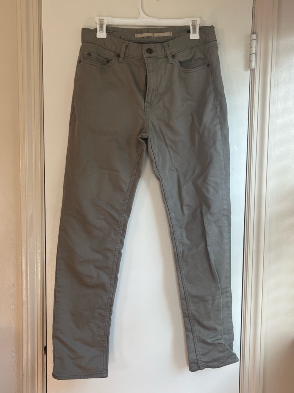 Banana Republic Slim Straight Pants in khaki green